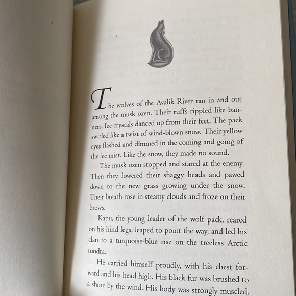 🐺Julie’s Wolf Pack - Hardcover Book - Picture 7 of 7